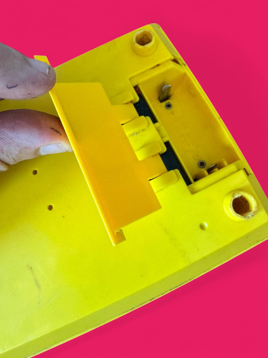 Battery Cover per Tomy - Tricky Traps_cod.040