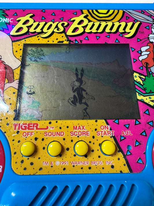 Tiger Electronics – Bugs Bunny – Handheld LCD Game