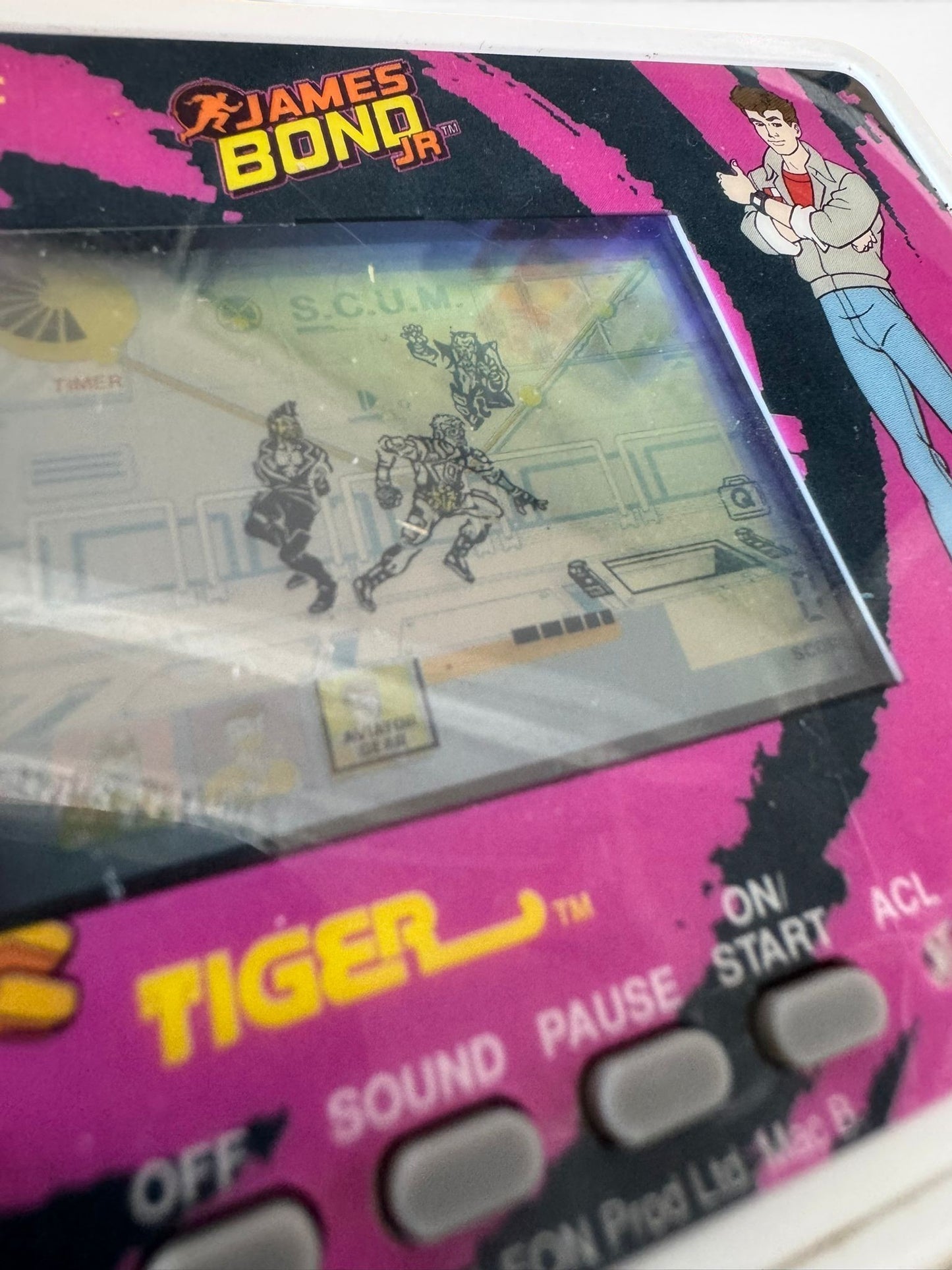 Tiger Electronics - James Bond Jr - Handheld LCD