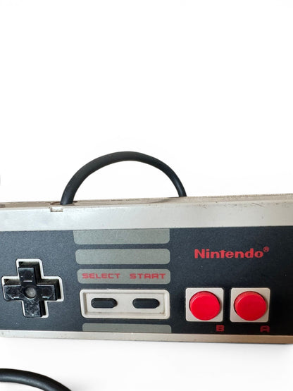 Nintendo - NES - Controller  (c-nes-02)