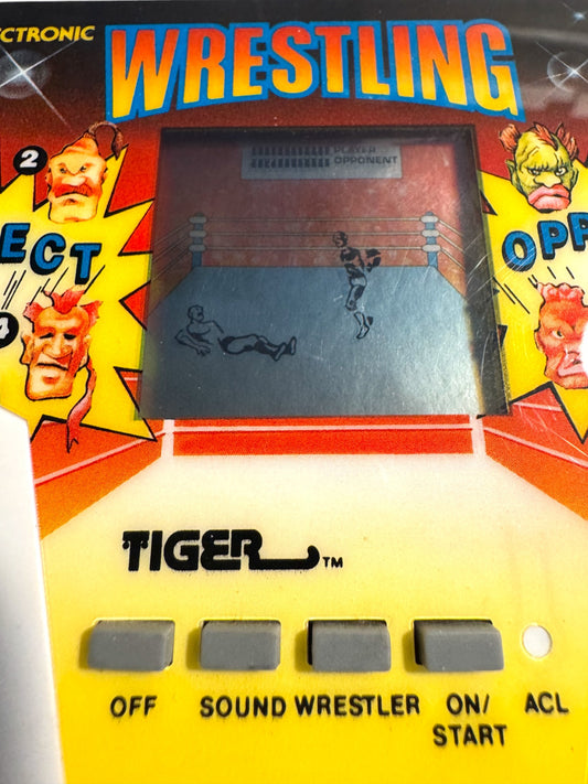 Tiger Electronics – Wrestling – Handheld LCD Game