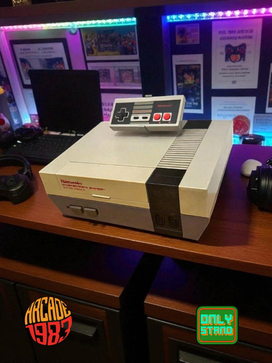 Stand/Espositore per Nintendo Entertainment System (NES) e il suo Gamepad